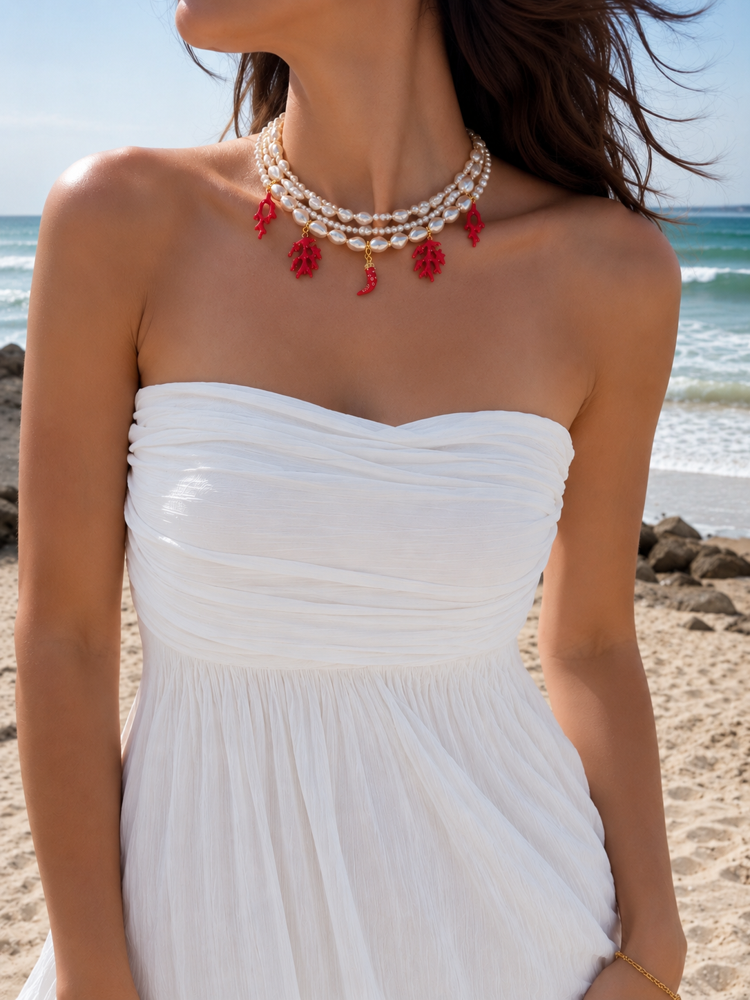 5 Layered Pearl Necklace with Summary Pendants